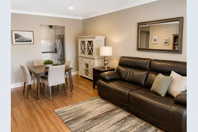520 Biesterfield Road #E309, Elk Grove Village, IL 60007 - Photo 4