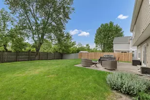 323 Farmhill Cir, Wauconda, IL 60084 - Photo 34