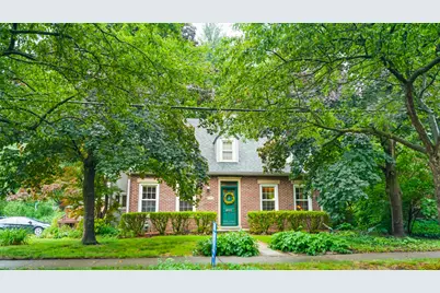 1009 W Green Street, Champaign, IL 61821 - Photo 2