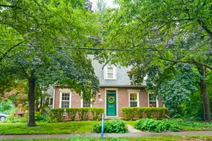 1009 W Green St, Champaign, IL 61821 - Photo 2