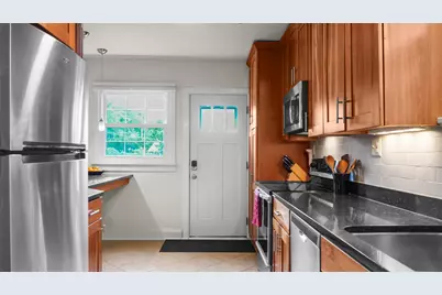 1009 W Green Street, Champaign, IL 61821 - Photo 12