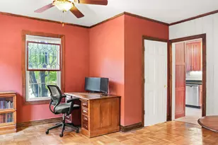 1009 W Green St, Champaign, IL 61821 - Photo 8