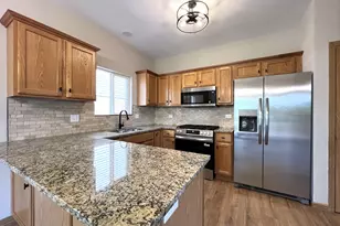 21668 Peterson Ave, Sauk Village, IL 60411 - Photo 10
