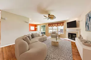 2660 Chesire Ct, West Dundee, IL 60118 - Photo 4