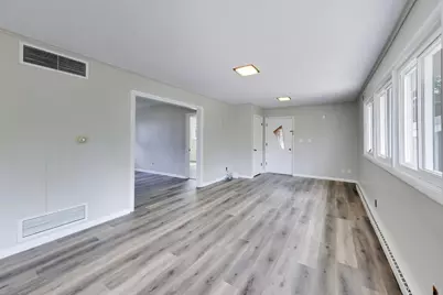 714 W Memorial Road, Bensenville, IL 60106 - Photo 12
