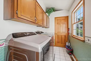 250 Chasse Cir, Saint Charles, IL 60174 - Photo 20