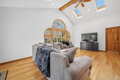 250 Chasse Circle, Saint Charles, IL 60174 - Photo 14