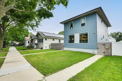 4727 N Kiona Avenue, Chicago, IL 60630 - Photo 1
