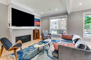 4727 N Kiona Ave, Chicago, IL 60630 - Photo 10