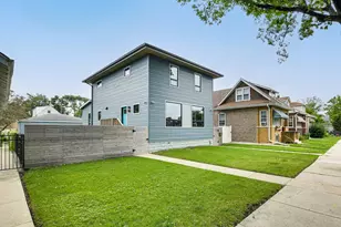 4727 N Kiona Ave, Chicago, IL 60630 - Photo 2
