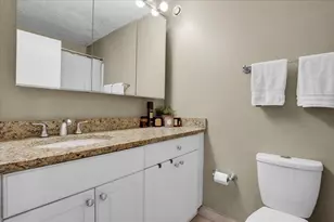 10 E Ontario St, Chicago, IL 60611 - Photo 12