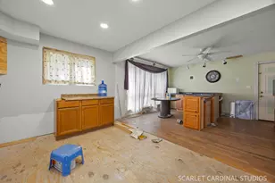 3S550 Wilbur Ave, Warrenville, IL 60555 - Photo 2