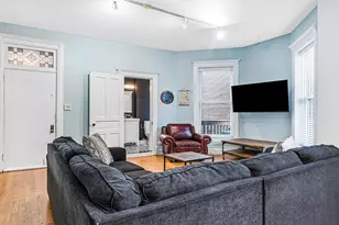 1049 W Wellington Ave, Chicago, IL 60657 - Photo 10