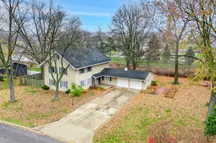 181 Tilton Park Dr, Dekalb, IL 60115 - Photo 2