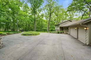 10876 Crockett Rd, Roscoe, IL 61073 - Photo 6