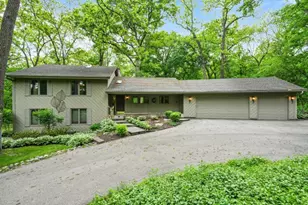 10876 Crockett Rd, Roscoe, IL 61073 - Photo 1