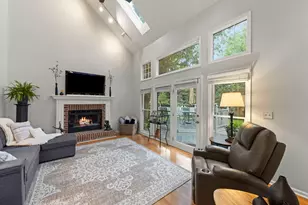 509 Turnberry Dr, North Aurora, IL 60542 - Photo 2