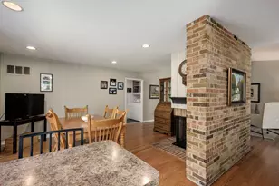 1134 N Pepper Tree Dr, Palatine, IL 60067 - Photo 16