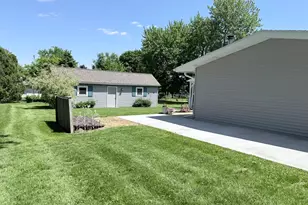 617 S Linn St, Shannon, IL 61078 - Photo 28