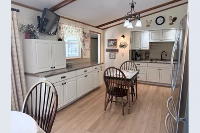 617 S Linn Street, Shannon, IL 61078 - Photo 6