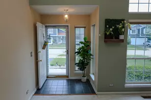 4481 W Butternut Ln, Waukegan, IL 60085 - Photo 4