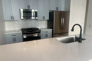 521 W Superior St, Chicago, IL 60654 - Photo 8