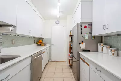 850 N Dewitt Place #9AC, Chicago, IL 60611 - Photo 10