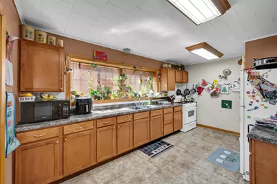 311 E McKinley Avenue, Deer Creek, IL 61733 - Photo 6