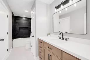 718 N Tamarac Blvd, Addison, IL 60101 - Photo 14