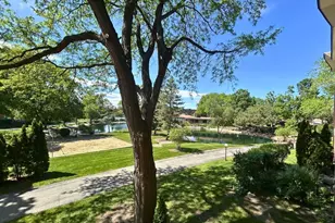 1206 New Wilke Rd, Arlington Heights, IL 60005 - Photo 4