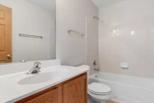 933 Genesee Ct, Naperville, IL 60563 - Photo 20