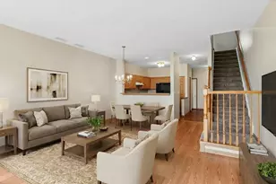 933 Genesee Ct, Naperville, IL 60563 - Photo 4