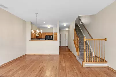 933 Genesee Court, Naperville, IL 60563 - Photo 6