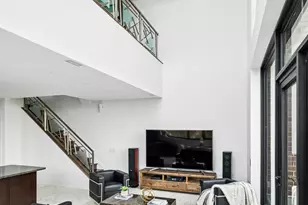 3946 N Ravenswood Ave, Chicago, IL 60613 - Photo 8