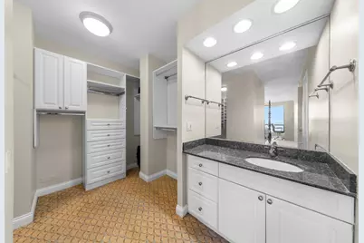 260 E Chestnut Street #4204, Chicago, IL 60611 - Photo 12