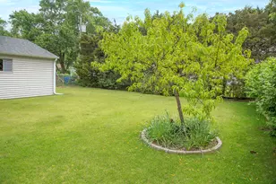 921 S Iowa Ave, Addison, IL 60101 - Photo 10