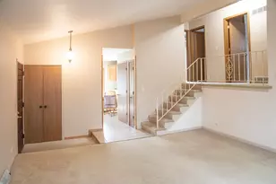 921 S Iowa Ave, Addison, IL 60101 - Photo 12