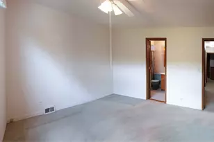 921 S Iowa Ave, Addison, IL 60101 - Photo 16