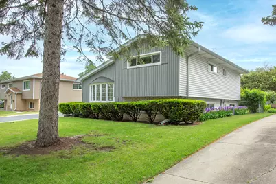 921 S Iowa Avenue, Addison, IL 60101 - Photo 2