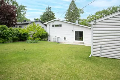 921 S Iowa Avenue, Addison, IL 60101 - Photo 8