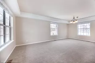 554 Abbeywood Dr, Cary, IL 60013 - Photo 4