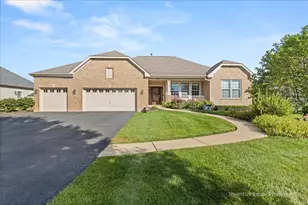 483 Glover Dr, North Aurora, IL 60542 - Photo 2