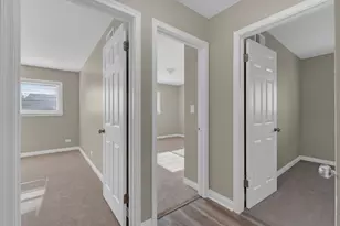9272 N Home Terrace, Des Plaines, IL 60016 - Photo 14