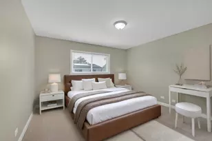 9272 N Home Terrace, Des Plaines, IL 60016 - Photo 16