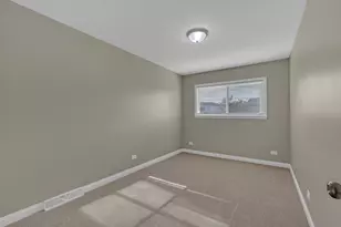 9272 N Home Terrace, Des Plaines, IL 60016 - Photo 20