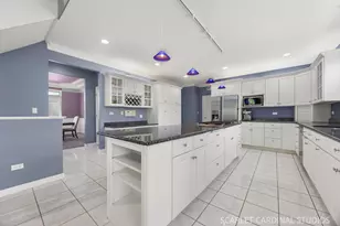 2239 Hillsboro Ln, Naperville, IL 60564 - Photo 10