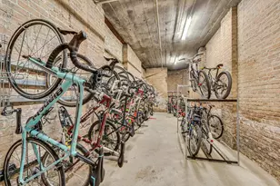 1330 W Monroe St, Chicago, IL 60607 - Photo 26