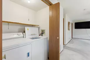 2456 Bridgewater Dr, Woodstock, IL 60098 - Photo 32