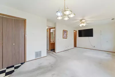 2456 Bridgewater Drive, Woodstock, IL 60098 - Photo 20
