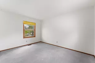 2456 Bridgewater Dr, Woodstock, IL 60098 - Photo 26